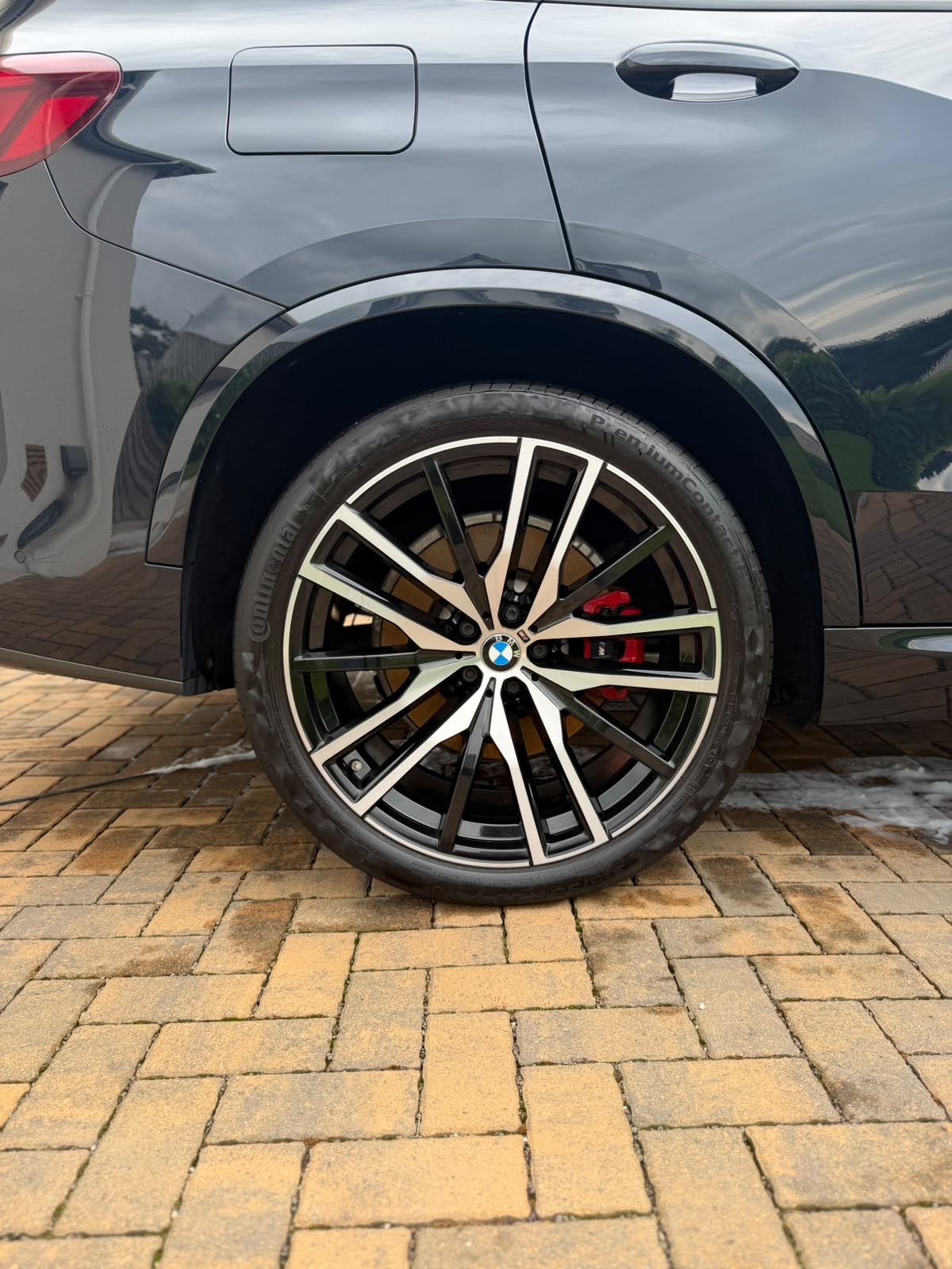 BMW X5 with two-tone diamond cut alloy wheels